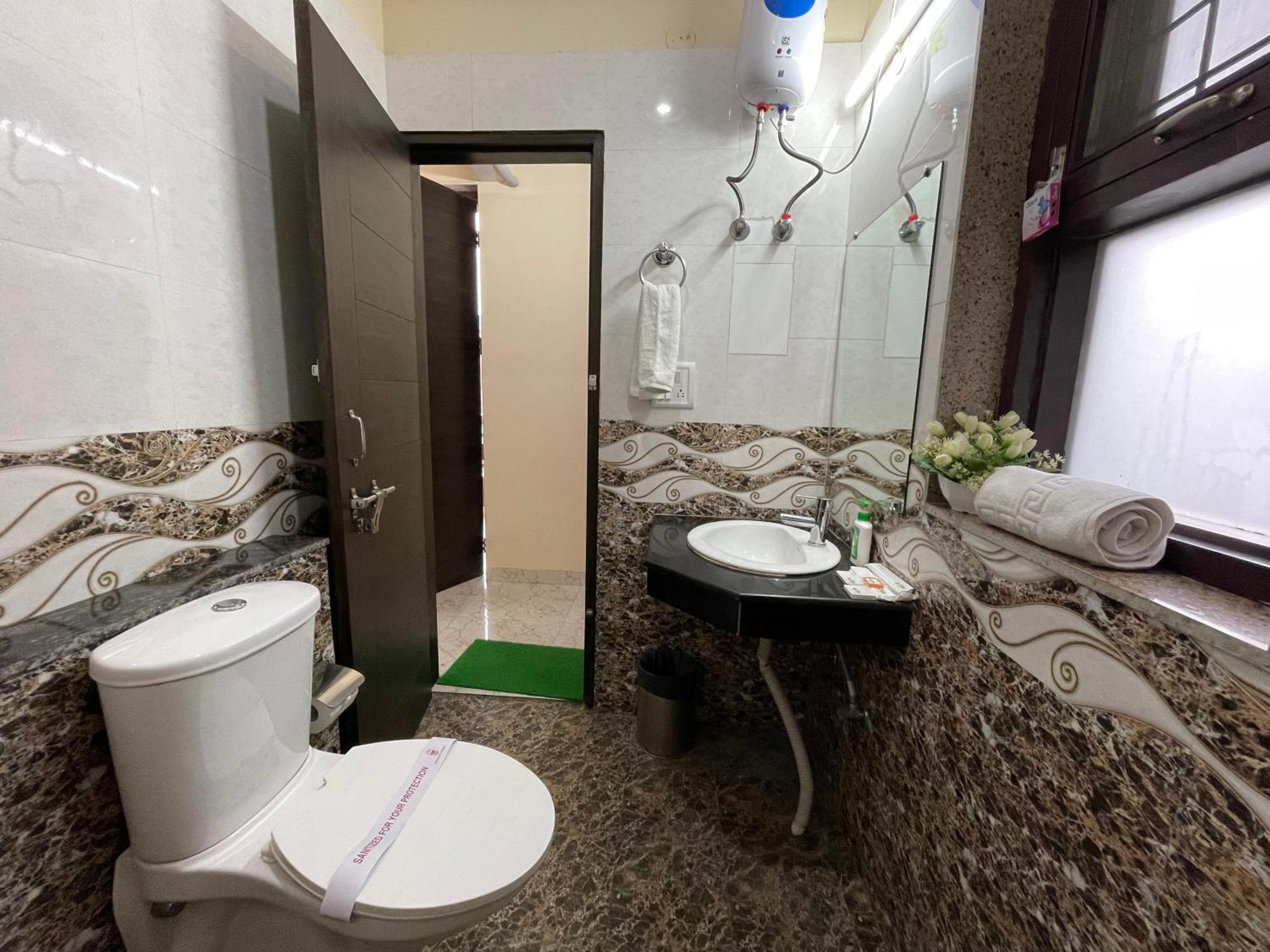 Olive Service Apartments - Golf Course Road Ґурґаон Номер фото