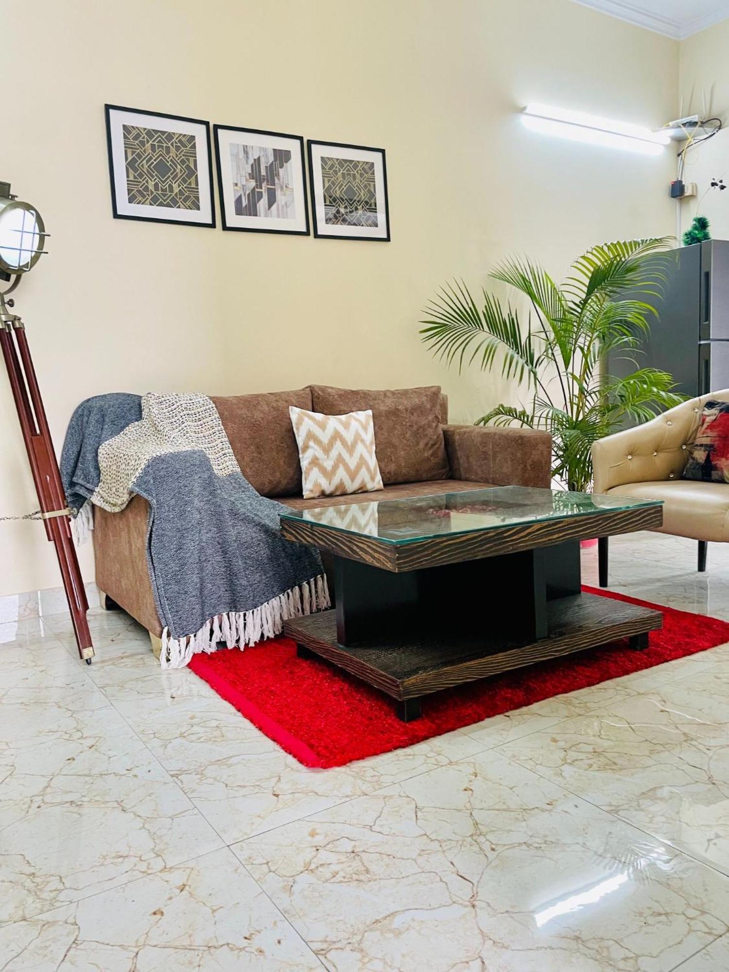 Olive Service Apartments - Golf Course Road Ґурґаон Екстер'єр фото