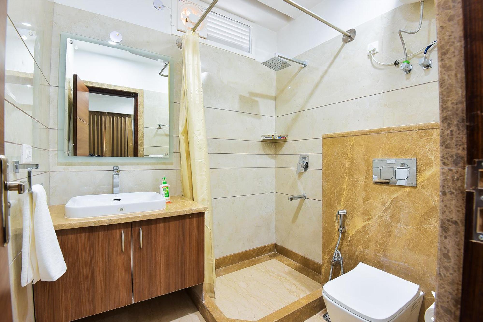 Olive Service Apartments - Golf Course Road Ґурґаон Екстер'єр фото